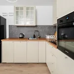 Pilsudskiego Homely By Bookinghost Apartment *