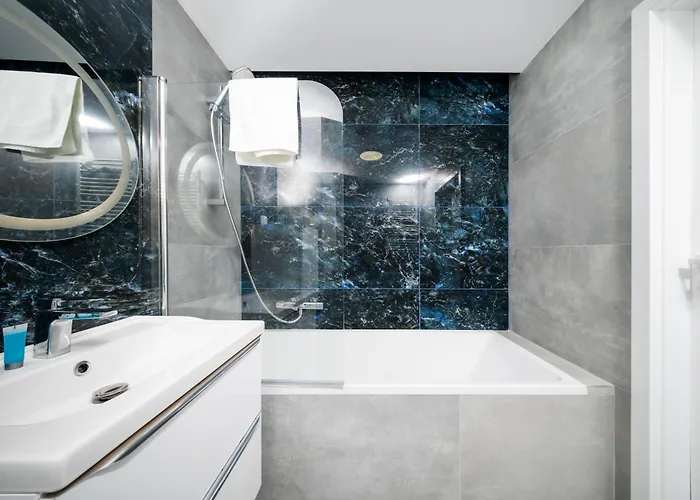 Pilsudskiego Homely By Bookinghost