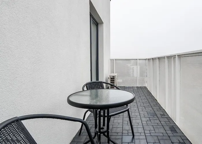 Pilsudskiego Homely By Bookinghost *